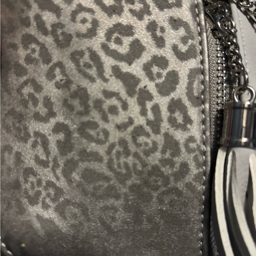 Leopard Print Crossbody Bag - White and Gray Jen & Co - Picture 8 of 11